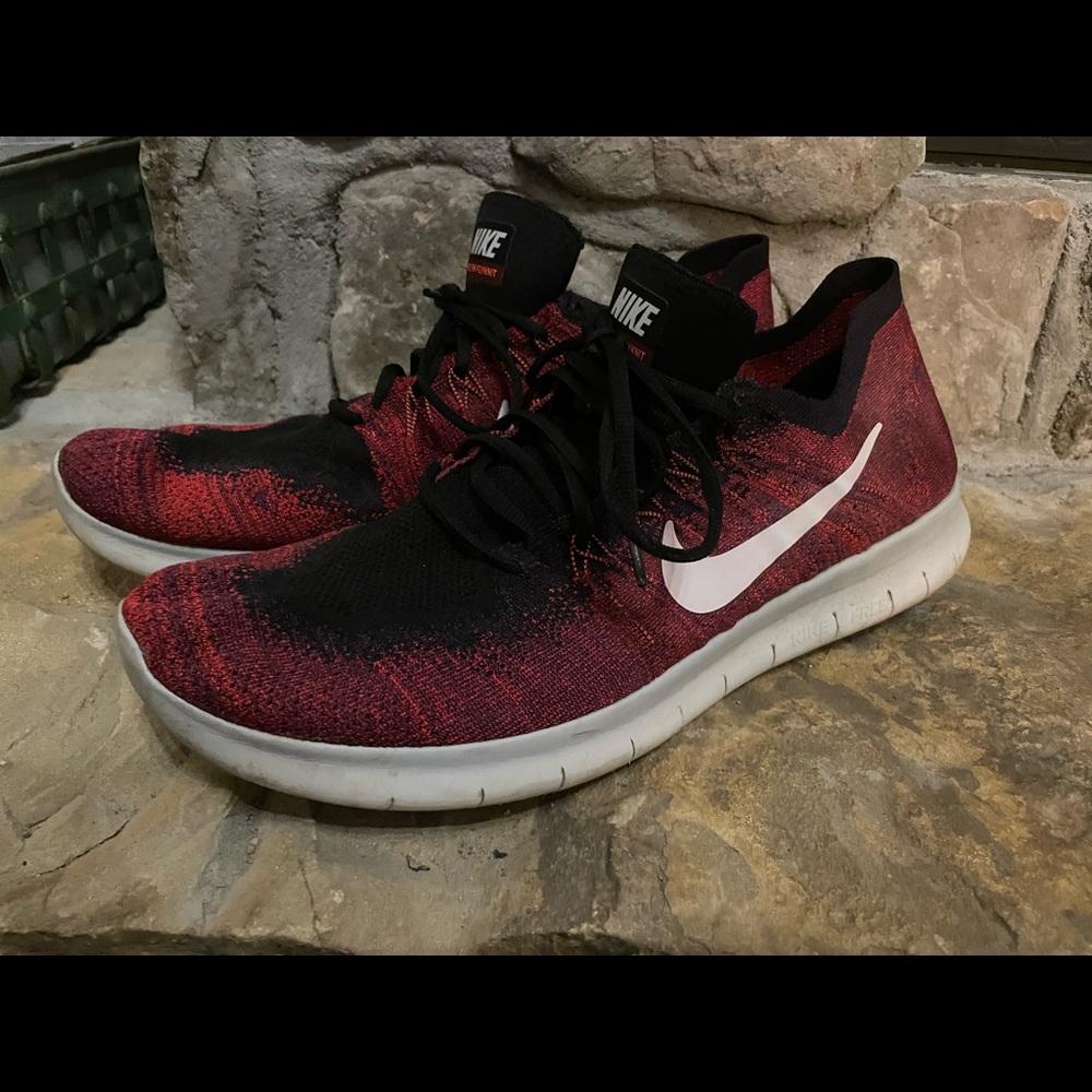 Nike free runs size 14